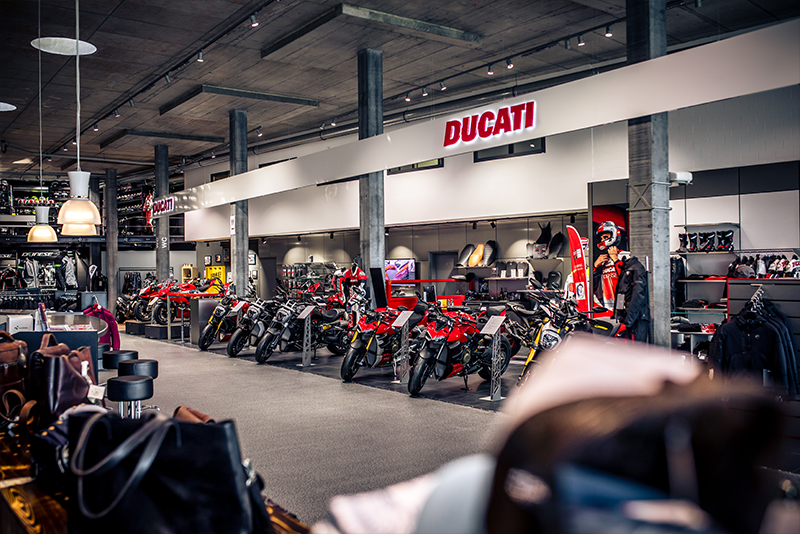 Yamaha, Ducati, Piaggio Und Vespa Motorräder Bei Hostettler Moto Ag ...