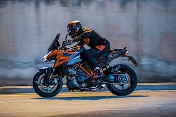 KTM 1290 Super Duke GT 2024